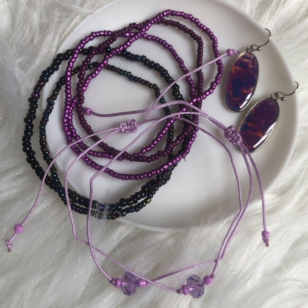 7 bundled bead bracelets and pair of dangle earrings